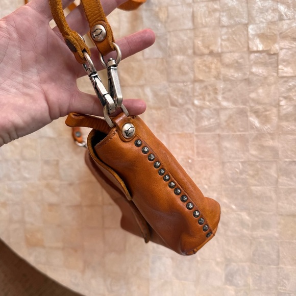 Campomaggi ARTEMISIA Pochette leather bag studded leaf crossbody shoulder purse - Picture 6 of 14